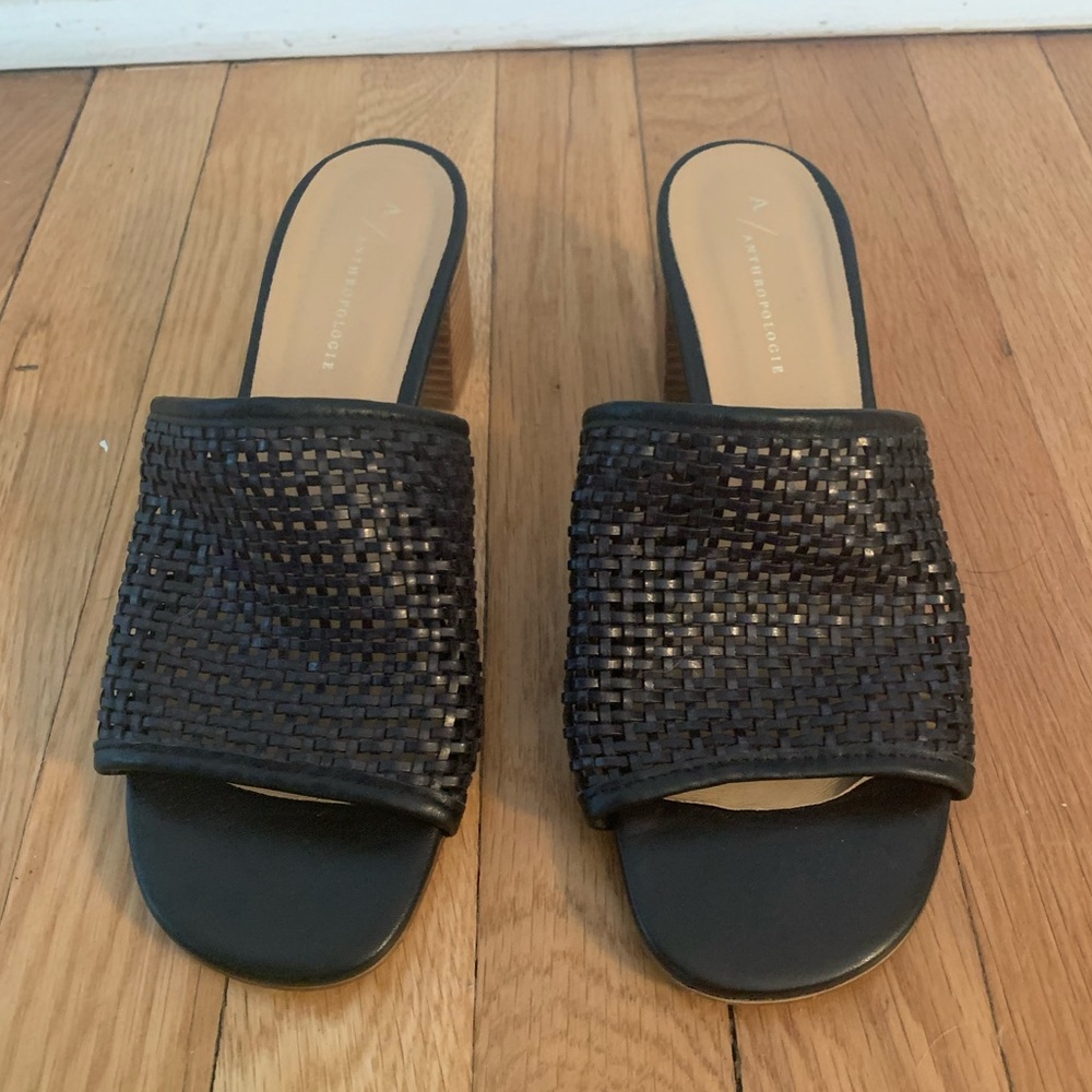 Woven leather slides